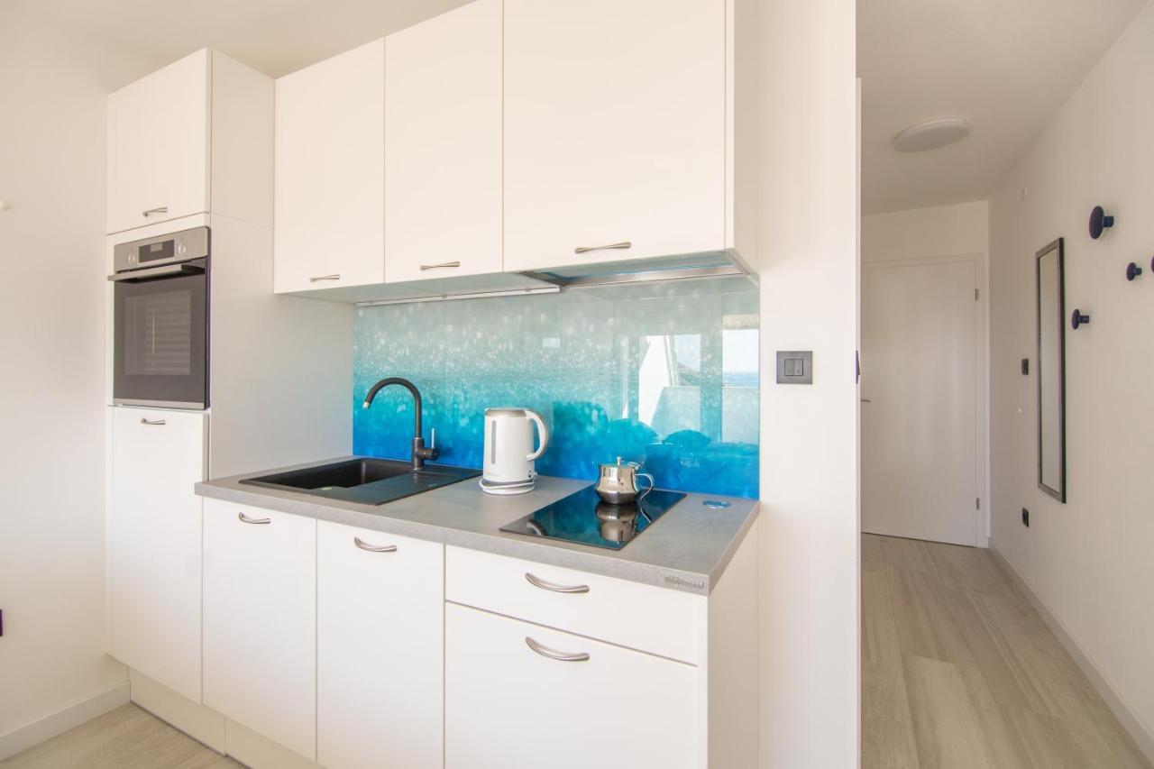 Apartments Nona Draga コミジャ エクステリア 写真